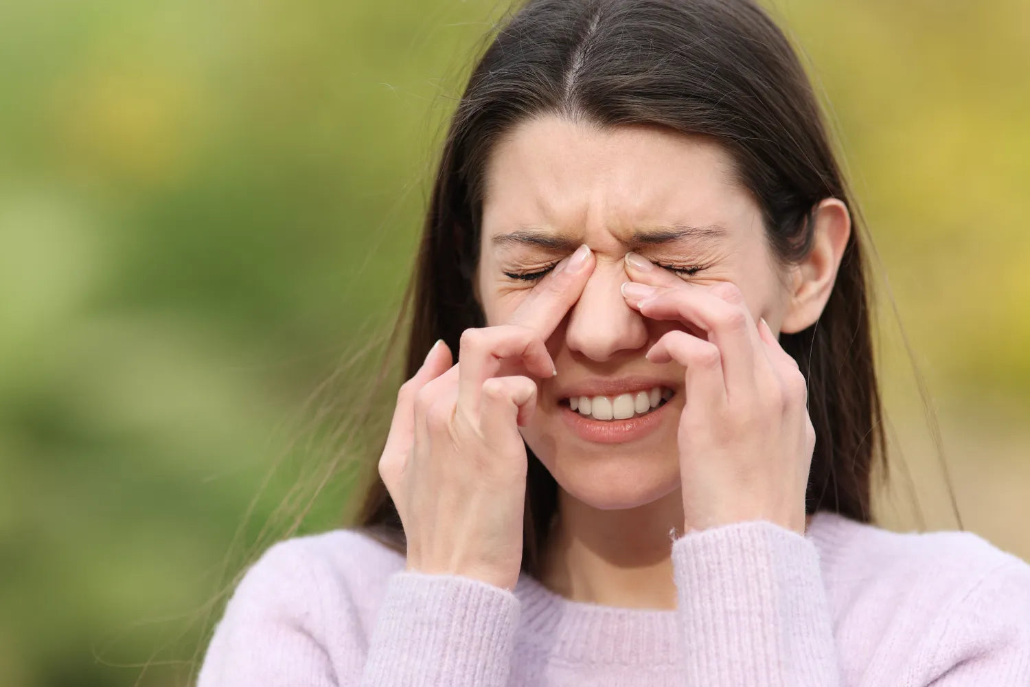 How To Stop the Corner of Your Eye From Itching