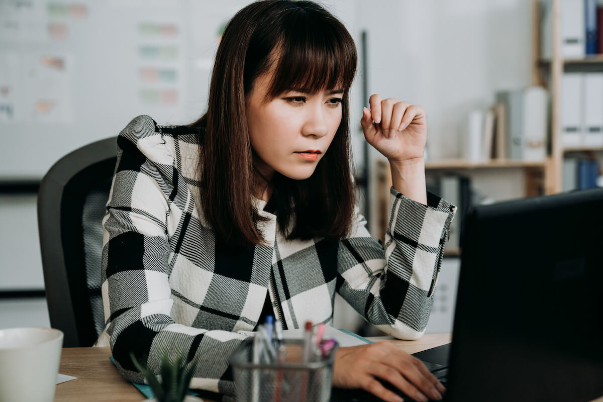 What level of astigmatism require glasses: employee using a computer
