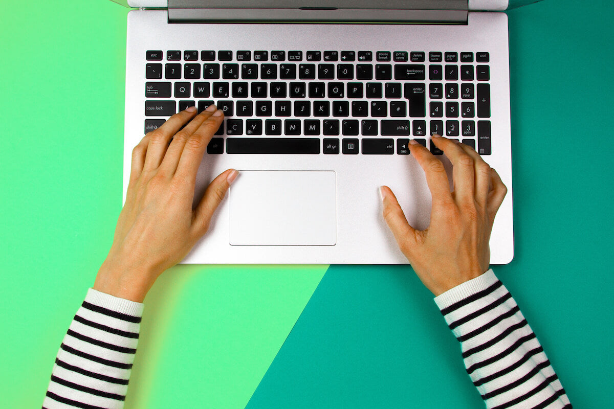 Computer progressive lenses: person using a laptop