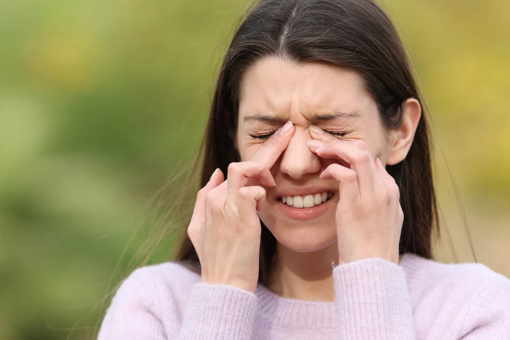 How To Stop the Corner of Your Eye From Itching