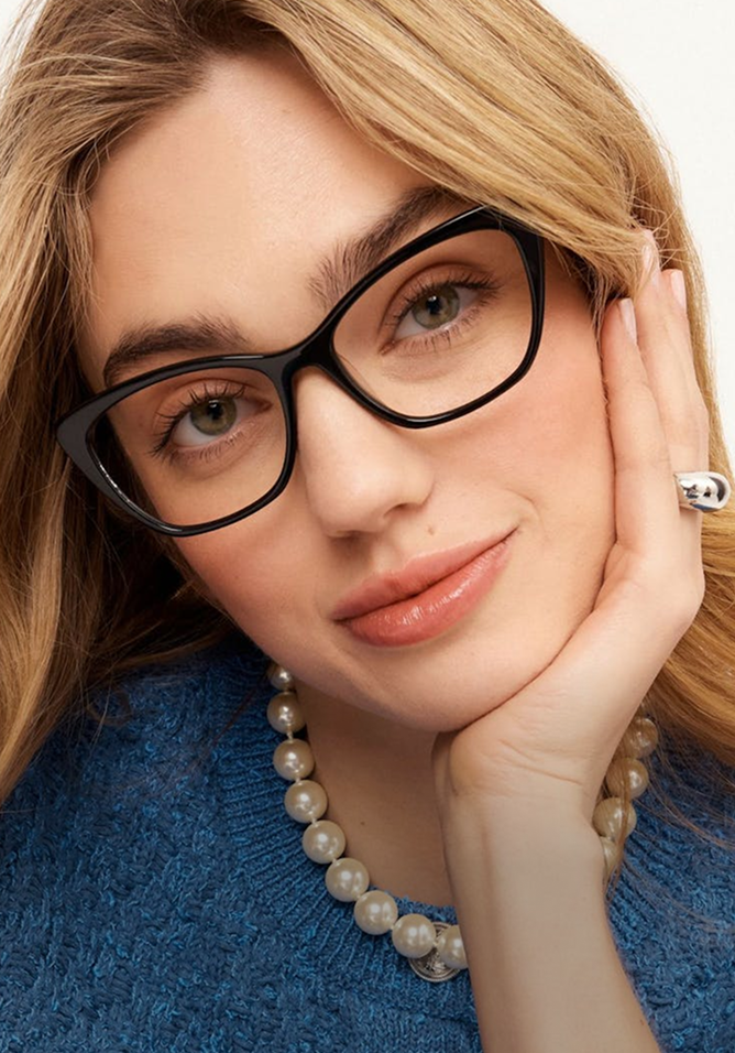 How To Wear Glasses With a Formal Dress: 5 Tips Pair Eyewear How To Wear Glasses With a Formal Dress: 5 Tips Pair Eyewear