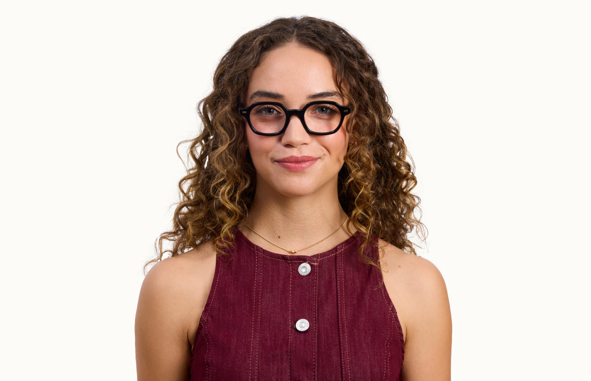 The Verne - LifeStyle 1 - Pair Eyewear