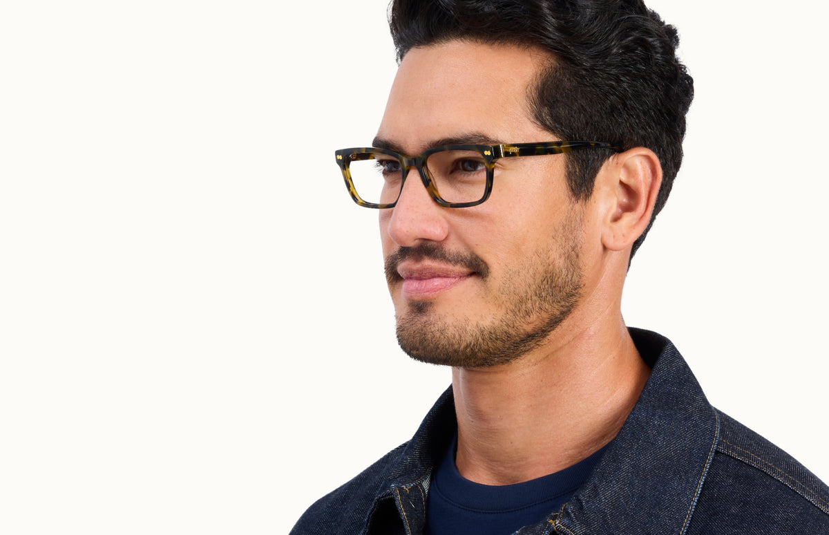 The Locke - LifeStyle 2 - Pair Eyewear