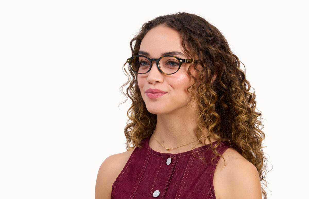 The Nomi - LifeStyle 2 - Pair Eyewear