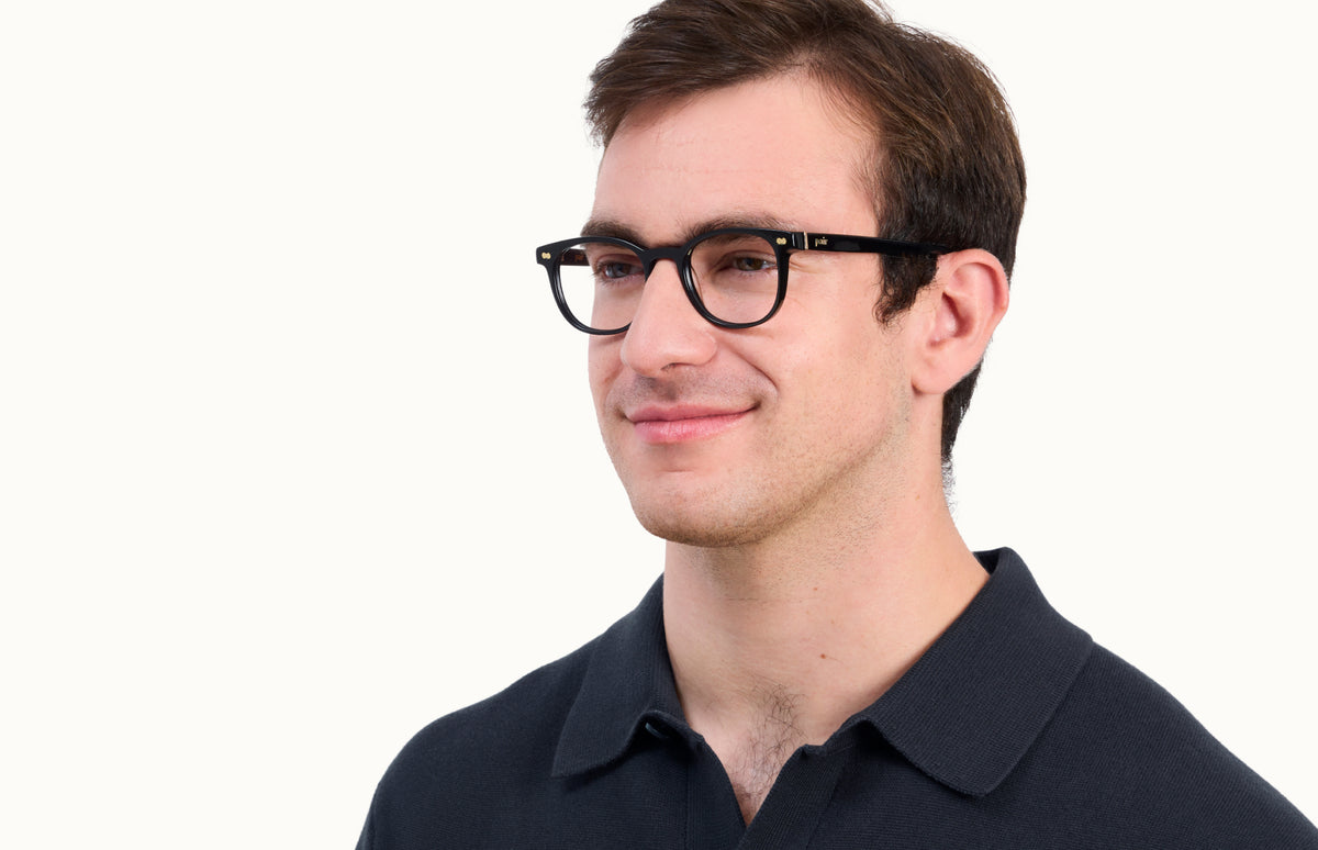 The Reese - LifeStyle 2 - Pair Eyewear