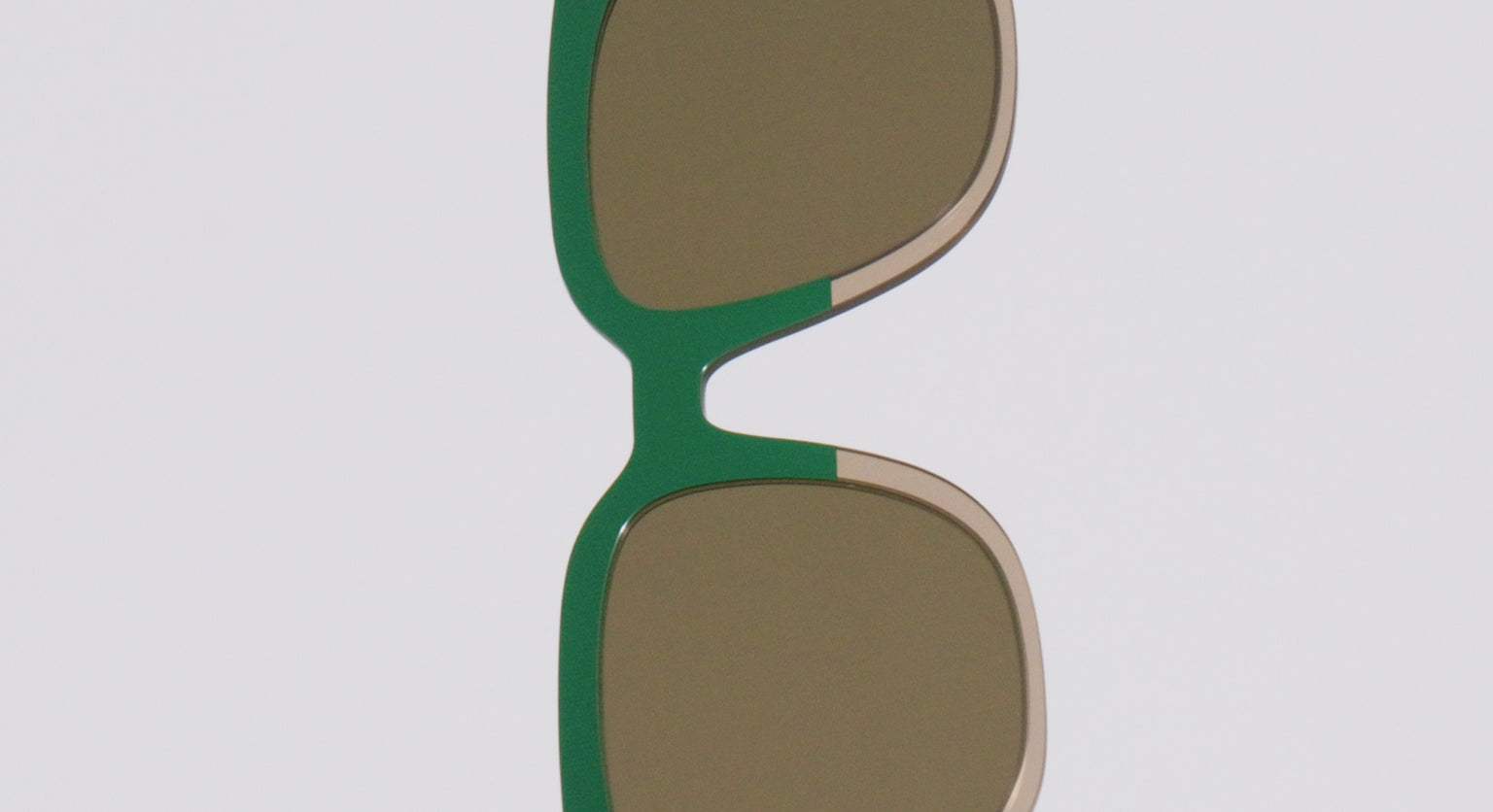 The Polarized Cedar & Sap Crystal Split Sun Top - LifeStyle Thumbnail Video1 - Pair Eyewear