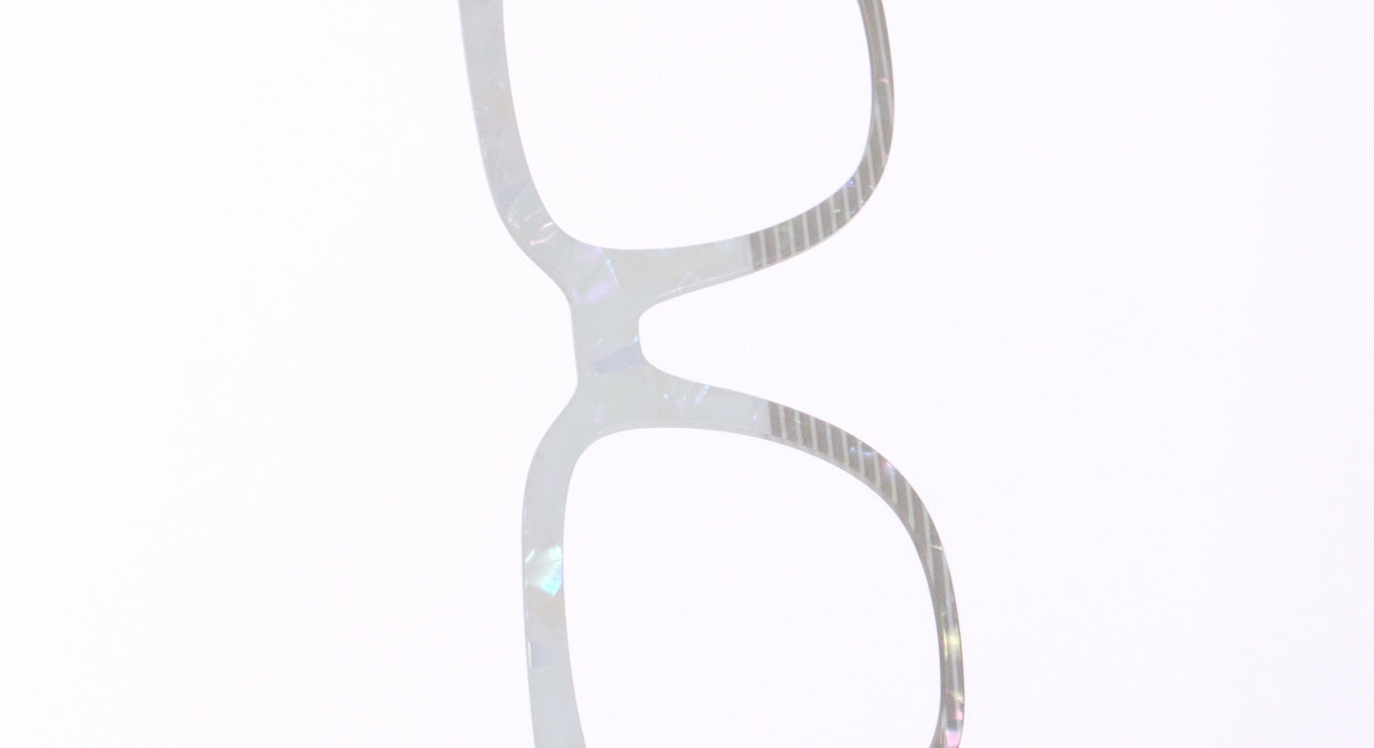 The Pearlescent Stripes Split - LifeStyle Thumbnail Video1 - Pair Eyewear