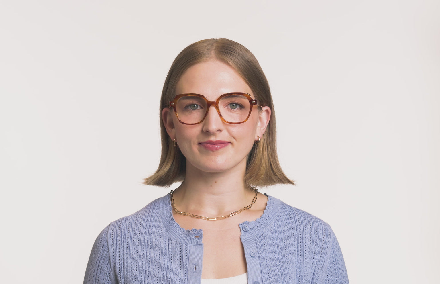 The Evelyn - LifeStyle Thumbnail 3 - Pair Eyewear