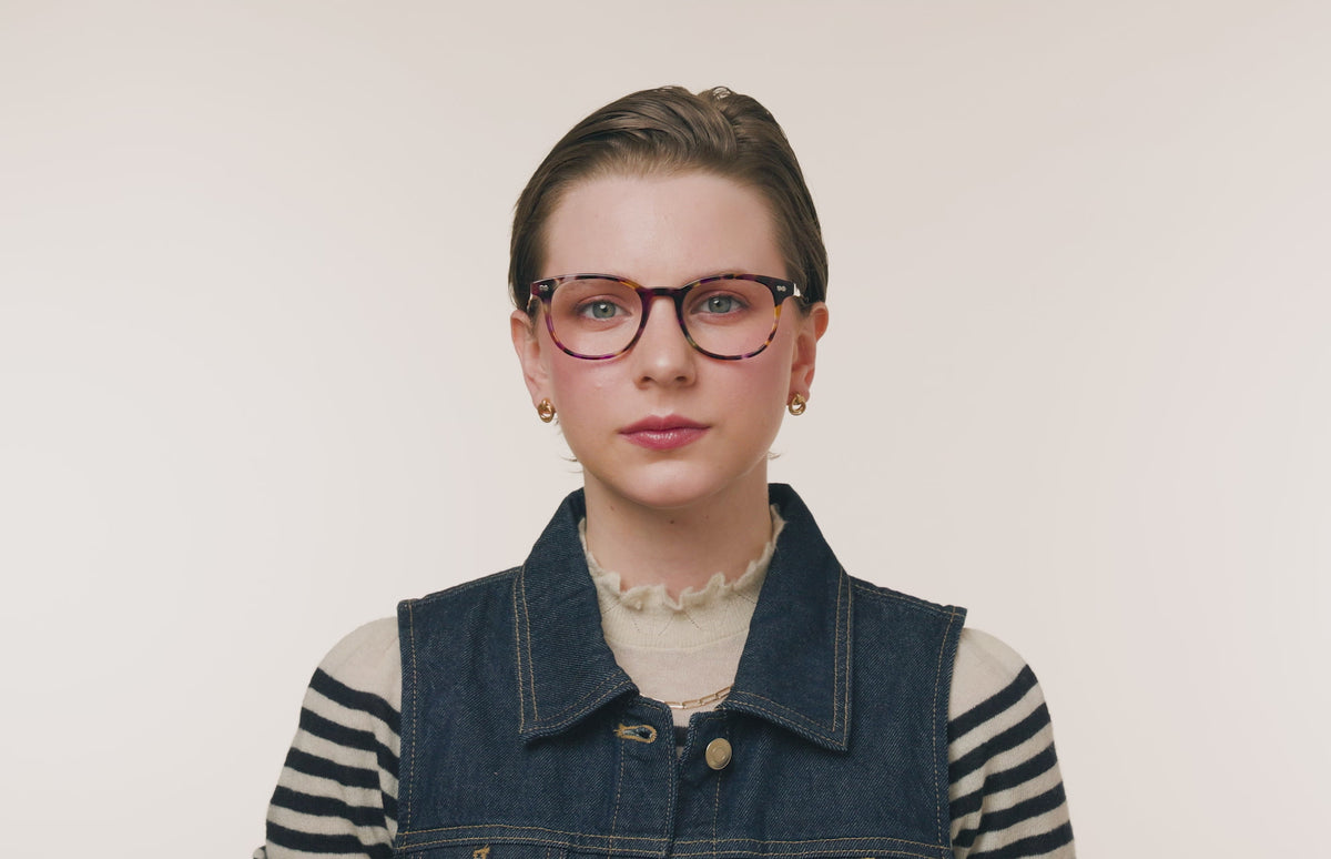 The Reese - LifeStyle Thumbnail 3 - Pair Eyewear