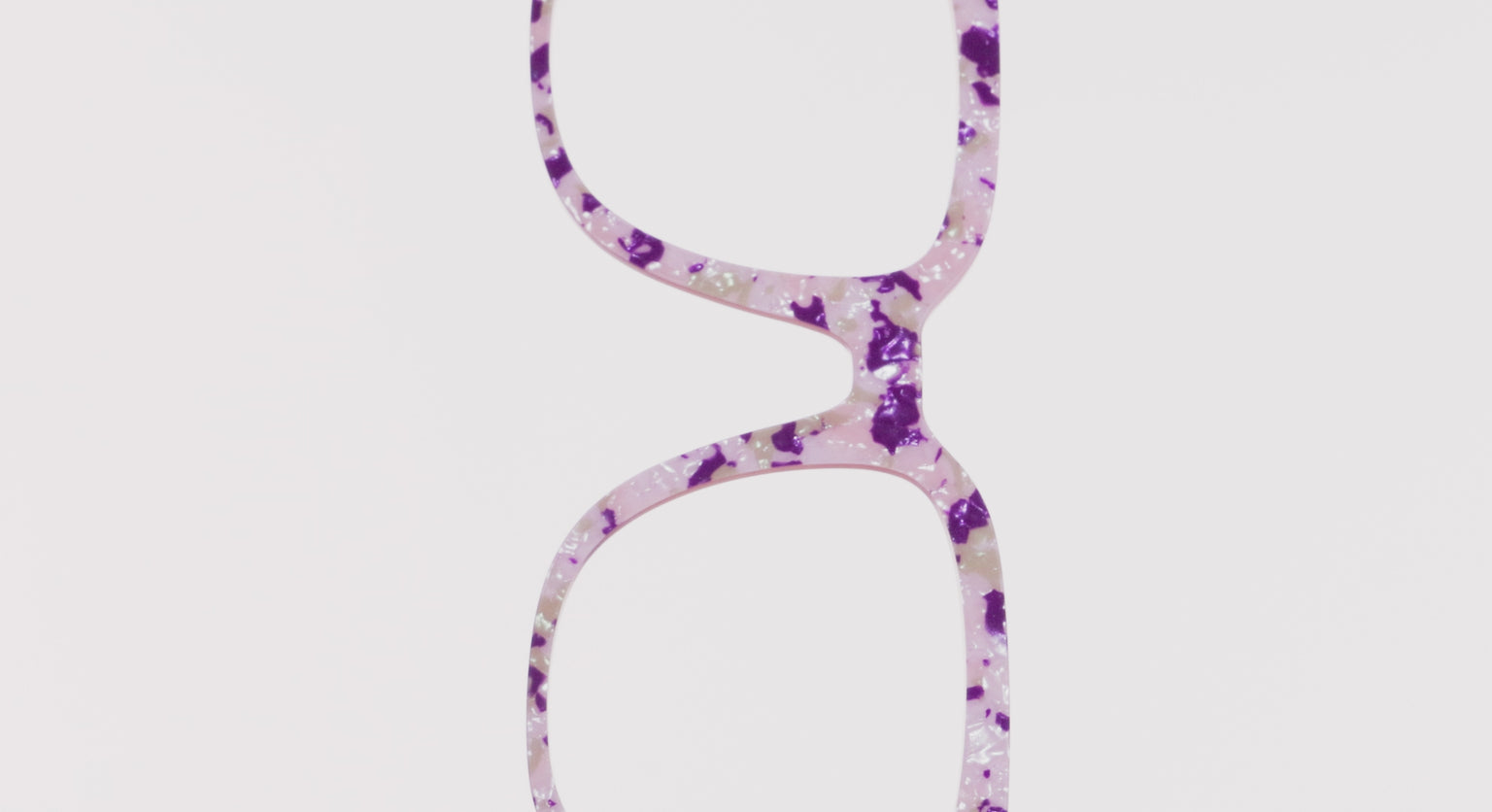 The Spotted Thistle Pearl Tortoise - LifeStyle Thumbnail Video1 - Pair Eyewear