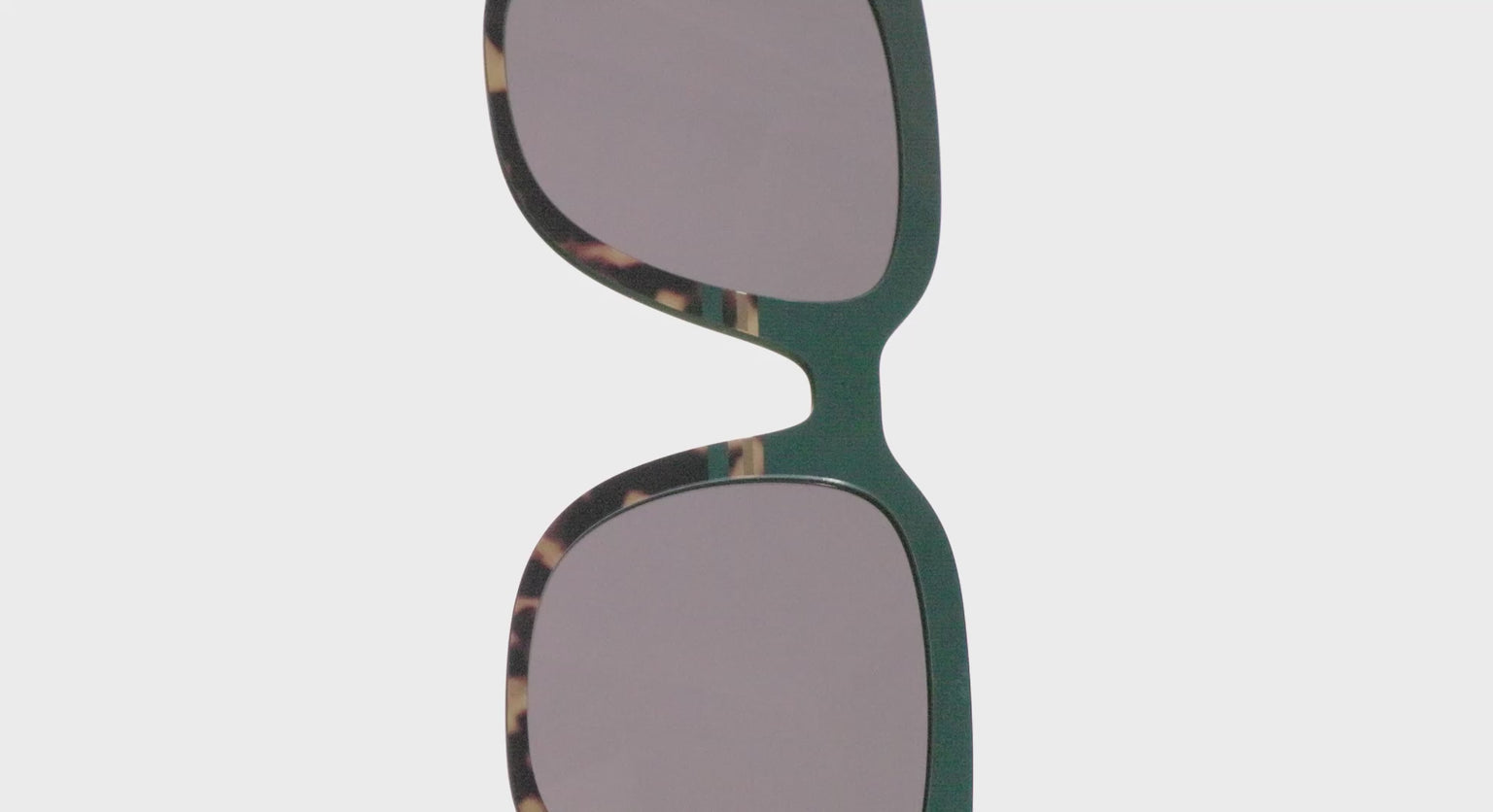 The Polarized Spruce Tortoise Sun Top - LifeStyle Thumbnail Video1 - Pair Eyewear