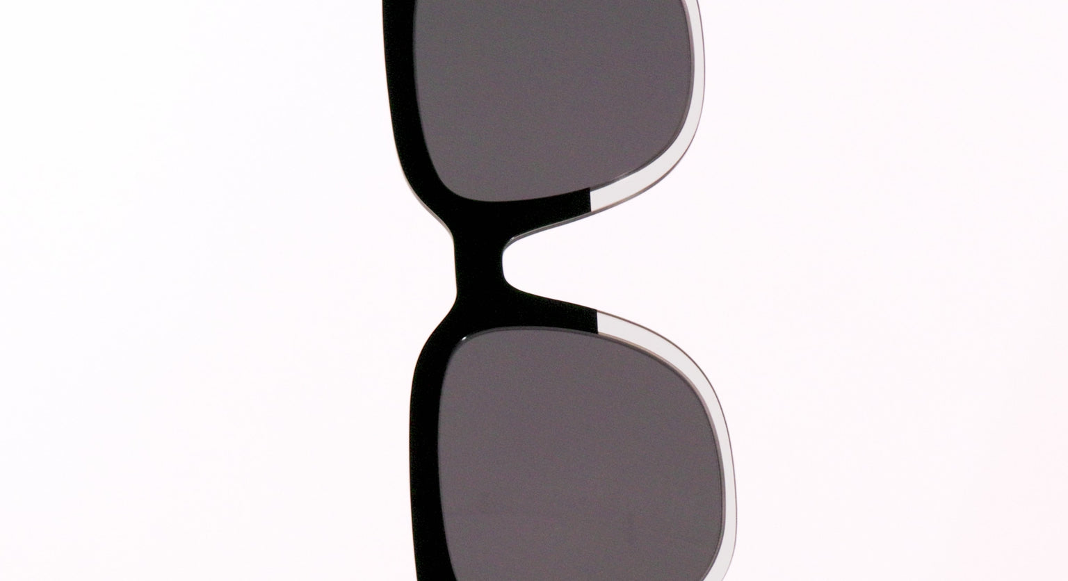 The Polarized Black to Gray Crystal Split Sun Top - LifeStyle Thumbnail Video1 - Pair Eyewear