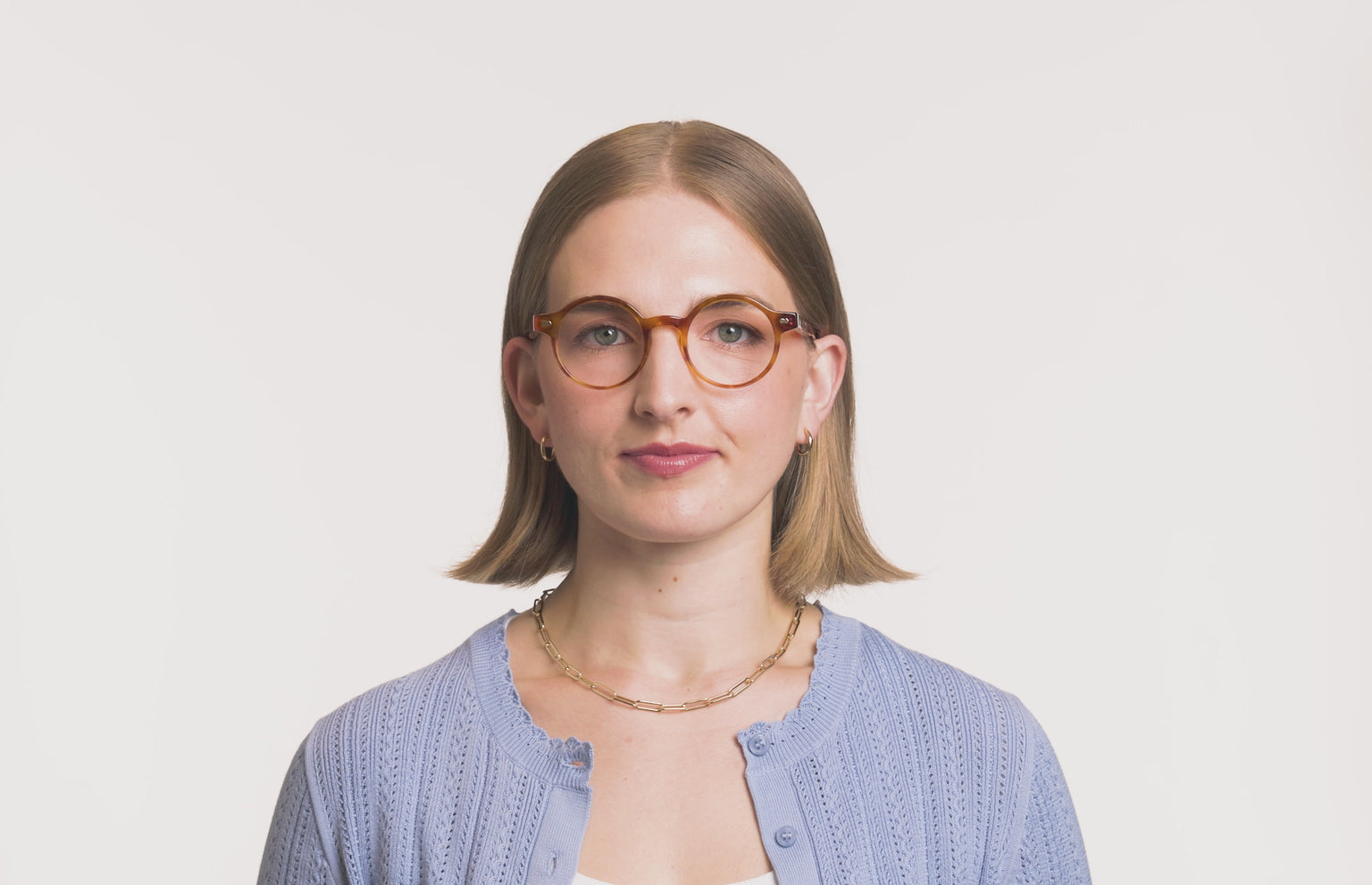 The Leigh - LifeStyle Thumbnail 3 - Pair Eyewear