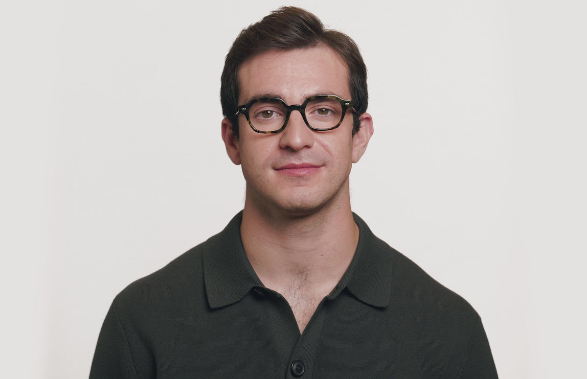 The Verne - LifeStyle Thumbnail 3 - Pair Eyewear